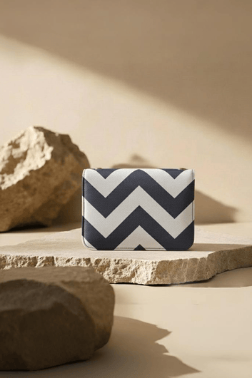 Black & White Handbag - Toronto Yarn