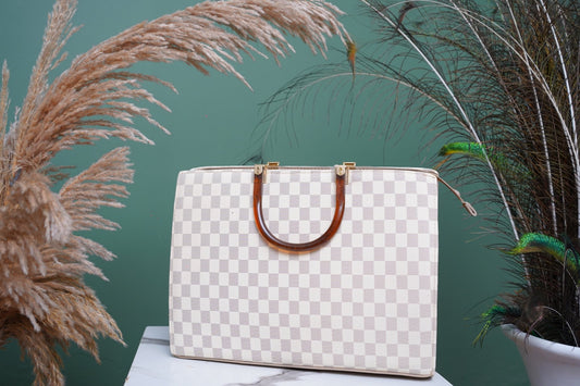 Soft Cream Checkerd Tote Bag - Toronto Yarn