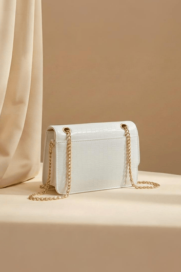 White Textured Handbag - Toronto Yarn